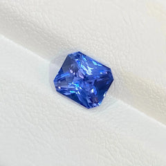 Sparkling Cornflower Blue in Spotlight