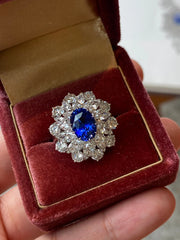 AIGS Certified Sapphire Closeup