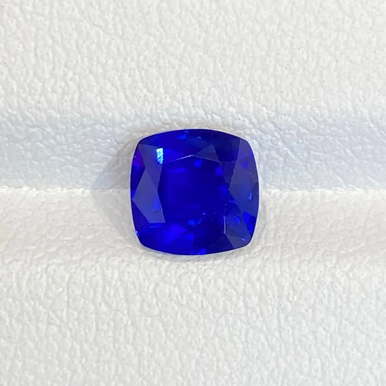Velvet Royal Blue Sapphire Ring Front View